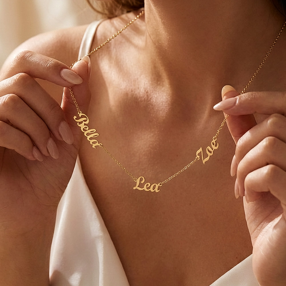 Personalized Name Necklace for Mom – Custom Script Charm in Gold or Silver
